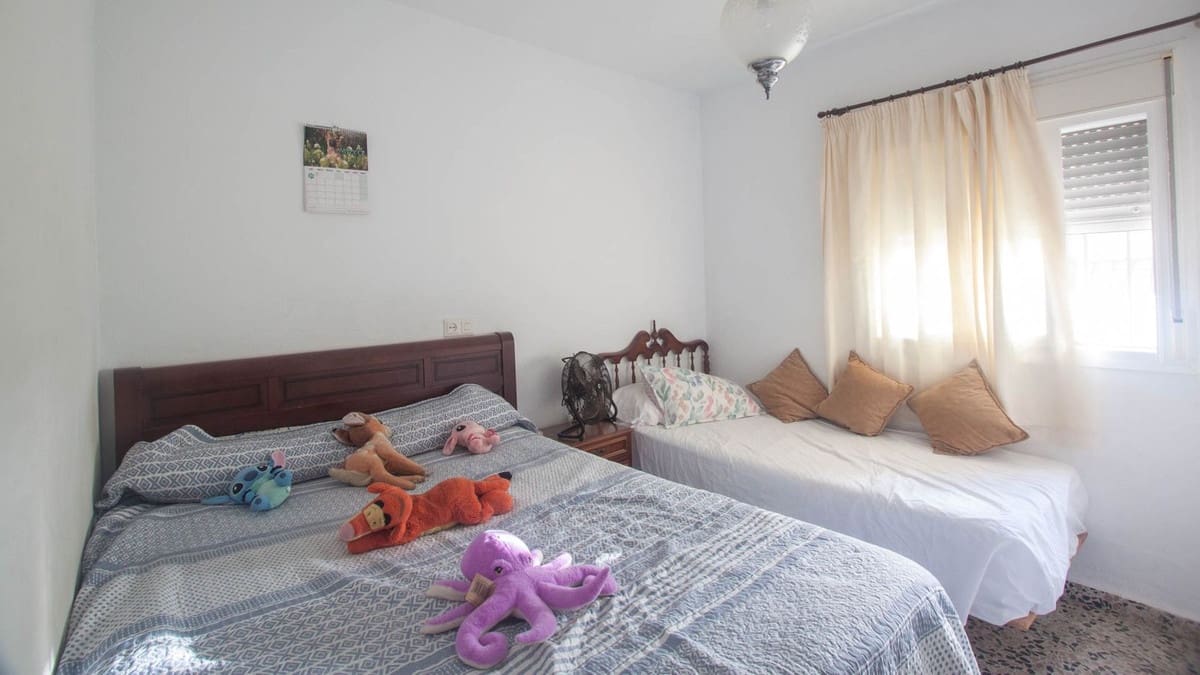 3 soverom Finca/Herregård til salgs i Estepona med svømmebasseng - € 475 000 (Ref: 9823469)