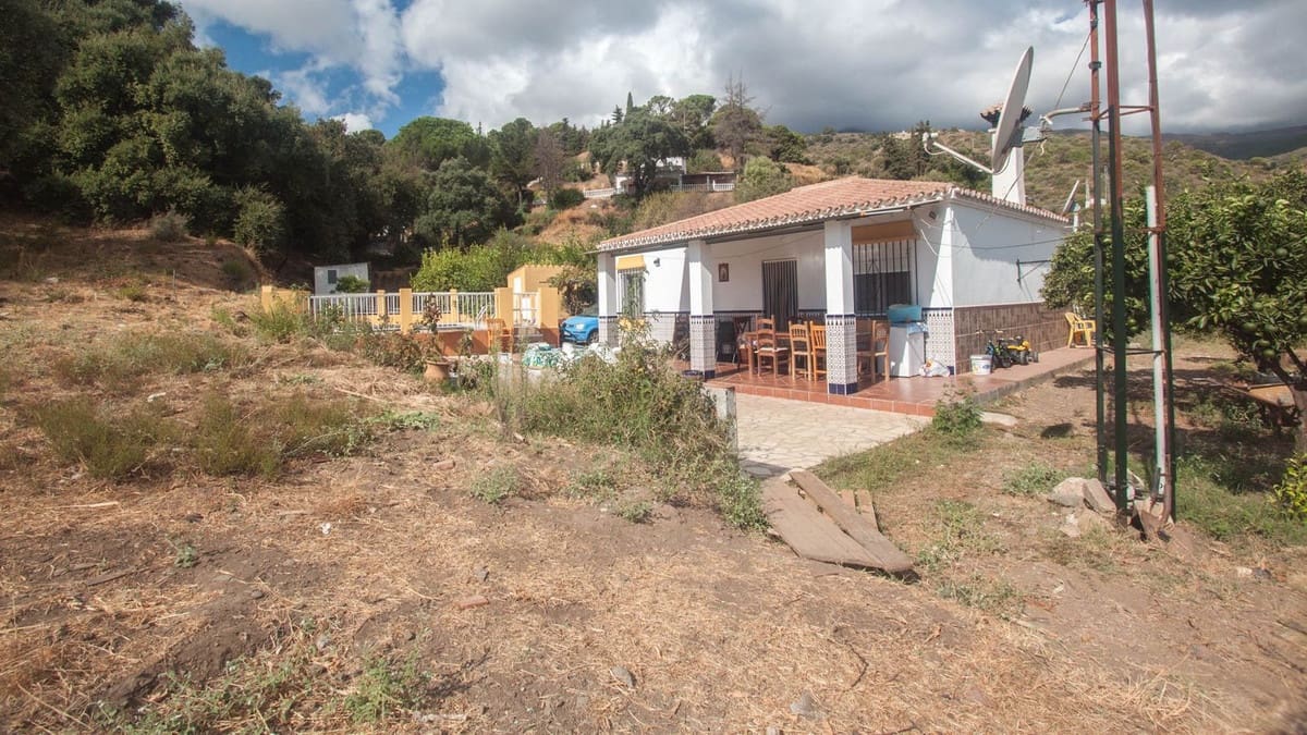 3 soverom Finca/Herregård til salgs i Estepona med svømmebasseng - € 475 000 (Ref: 9823469)
