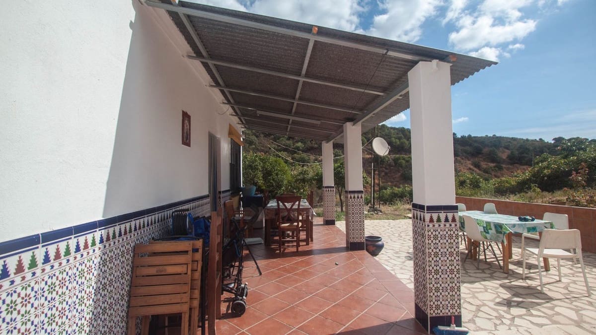 3 soverom Finca/Herregård til salgs i Estepona med svømmebasseng - € 475 000 (Ref: 9823469)