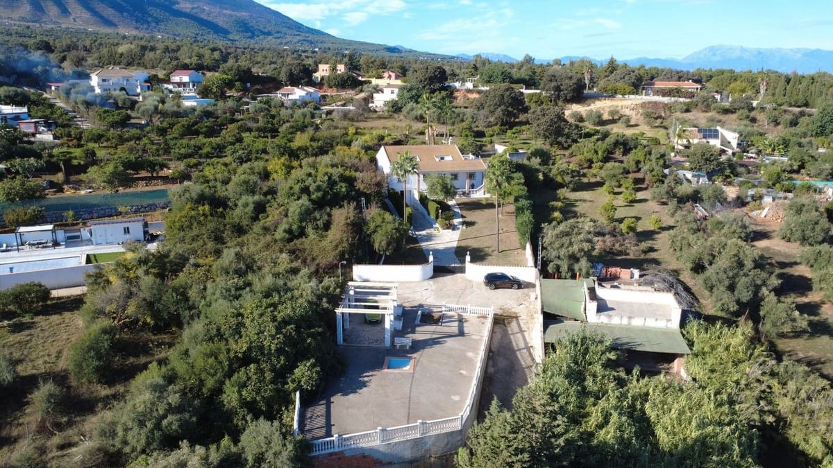 6 sypialnia Finka/Dom wiejski na sprzedaż w Alhaurin de la Torre z basenem garażem - 595 000 € (Ref: 9823470)
