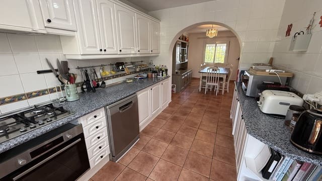 6 sypialnia Finka/Dom wiejski na sprzedaż w Alhaurín de la Torre z basenem garażem - 595 000 € (Ref: 9823470)