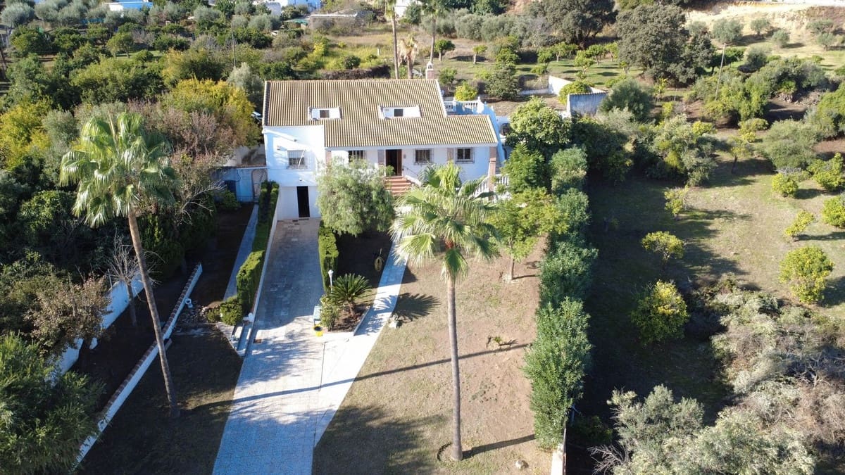6 sypialnia Finka/Dom wiejski na sprzedaż w Alhaurin de la Torre z basenem garażem - 595 000 € (Ref: 9823470)