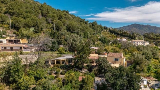 2 sovrum Finca/Hus på landet till salu i Ojen med pool - 495 000 € (Ref: 9823471)