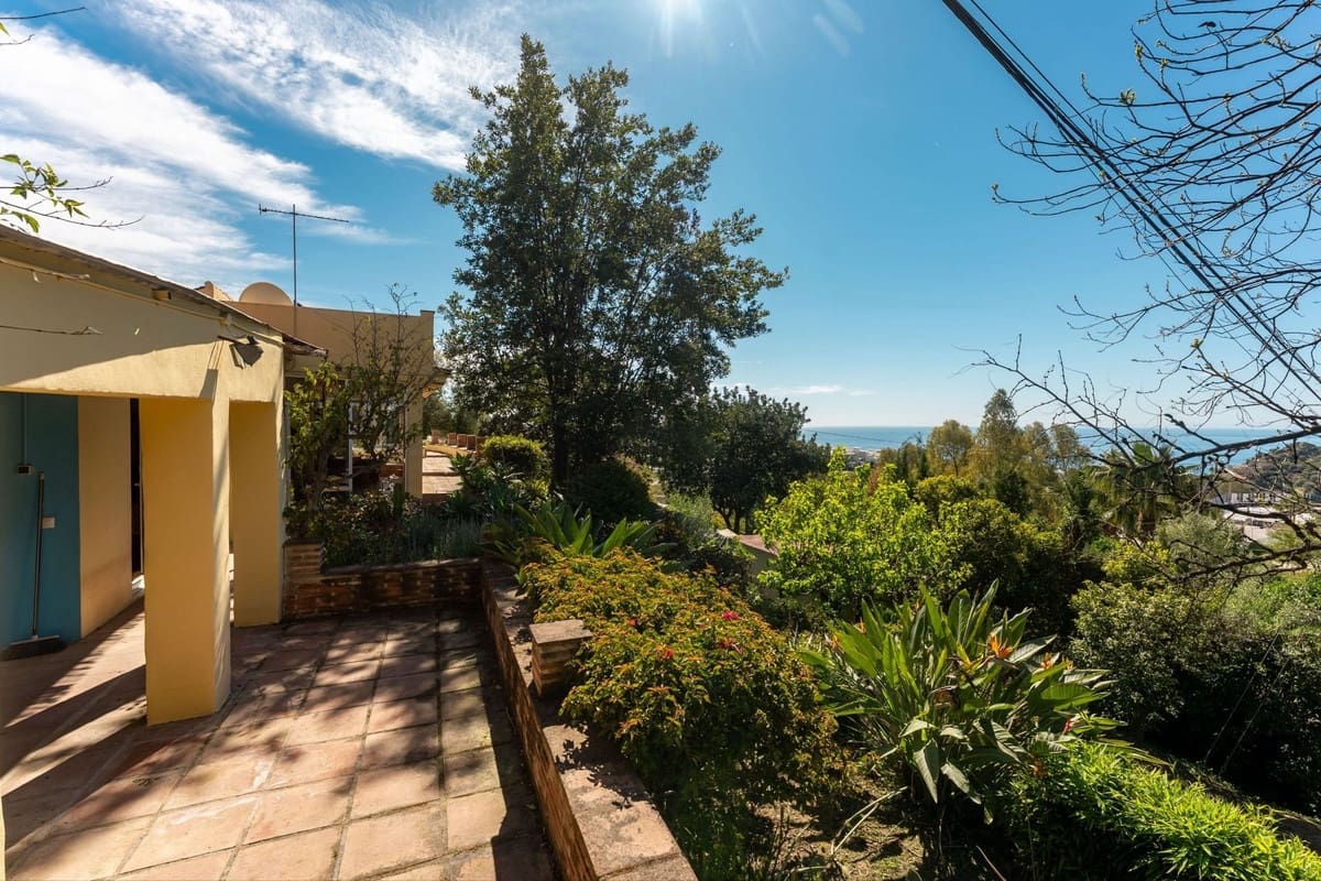 2 sovrum Finca/Hus på landet till salu i Ojen med pool - 495 000 € (Ref: 9823471)