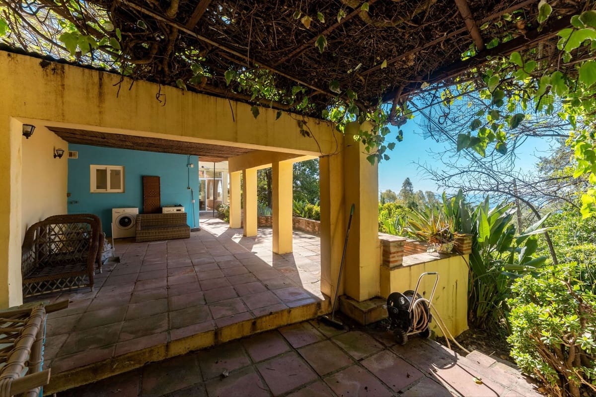 2 sovrum Finca/Hus på landet till salu i Ojen med pool - 495 000 € (Ref: 9823471)