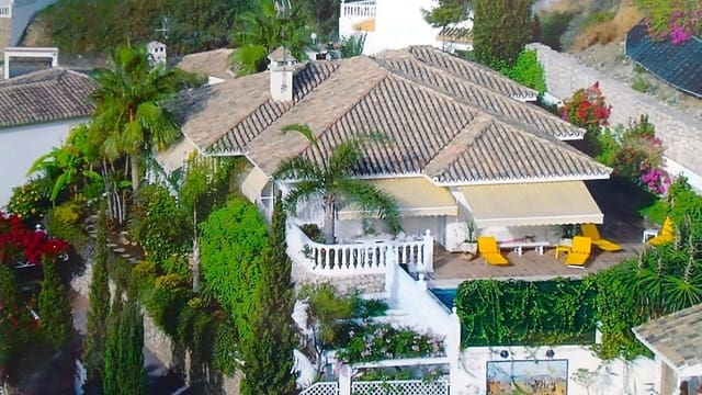 3 Zimmer Villa zu verkaufen in Riviera del Sol, Mijas mit Pool - 950.000 € (Ref: 9824974)