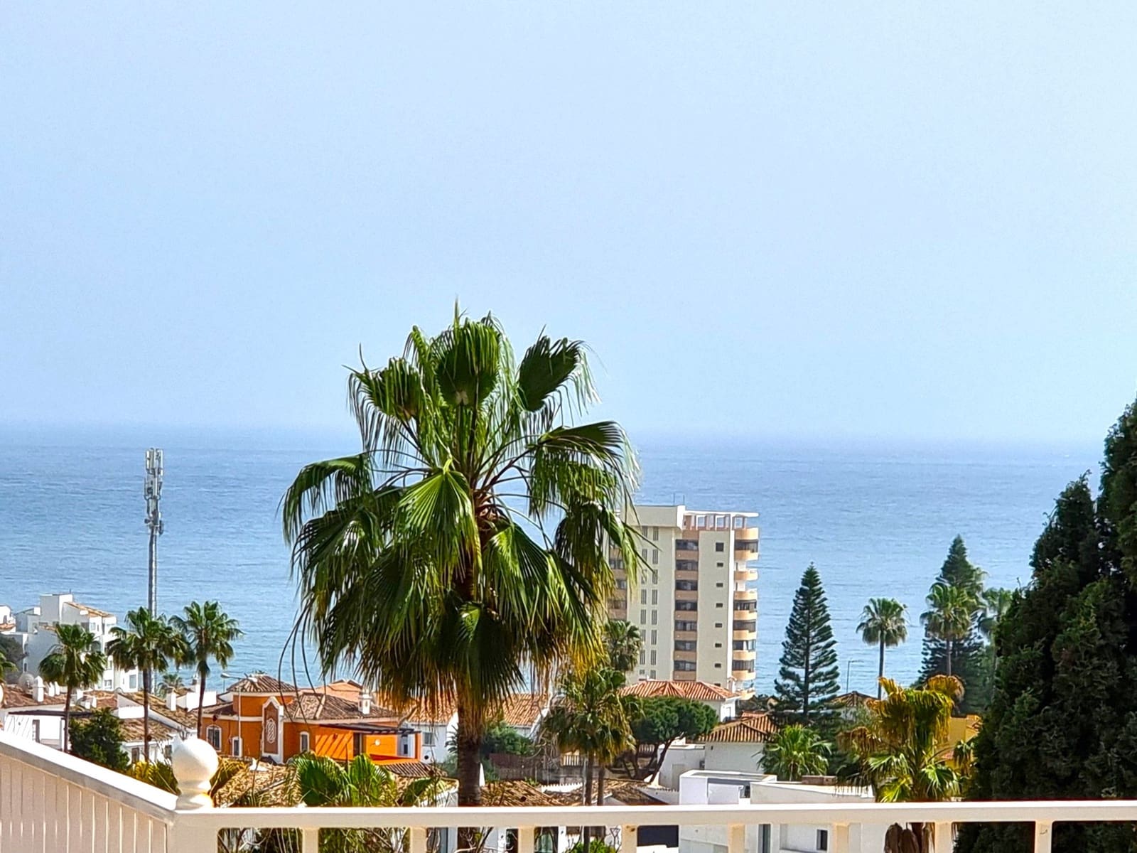 3 Zimmer Villa zu verkaufen in Mijas Costa mit Pool - 950.000 € (Ref: 9824974)