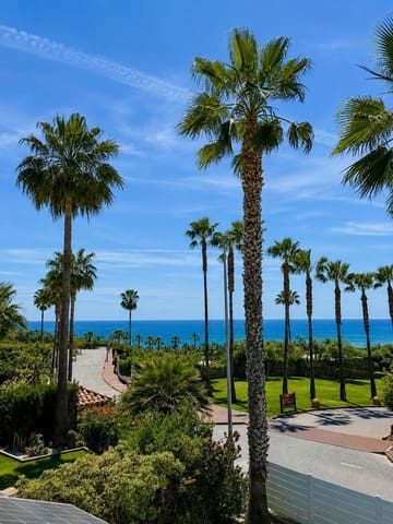 4 soveværelse Semi-Rækkehus til salg i Marbella med swimmingpool garage - € 1.485.000 (Ref: 9824975)
