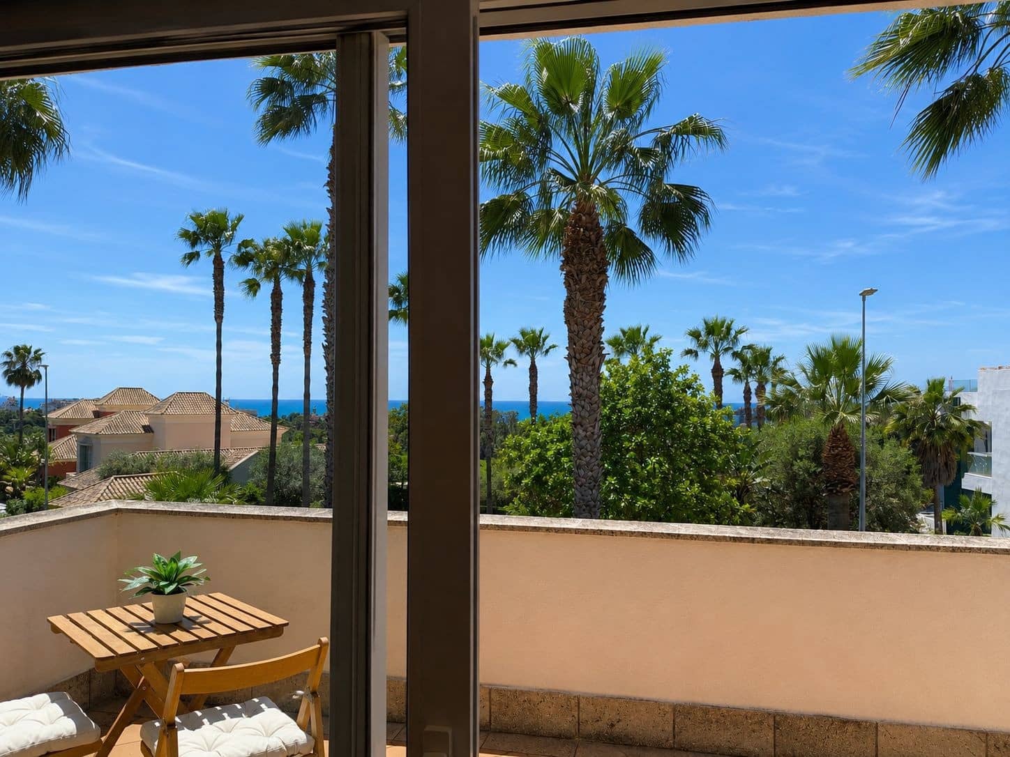 4 chambre Villa/Maison Semi-Mitoyenne à vendre à Marbella avec piscine garage - 1 485 000 € (Ref: 9824975)