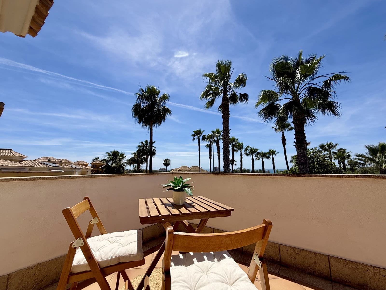 4 chambre Villa/Maison Semi-Mitoyenne à vendre à Marbella avec piscine garage - 1 485 000 € (Ref: 9824975)