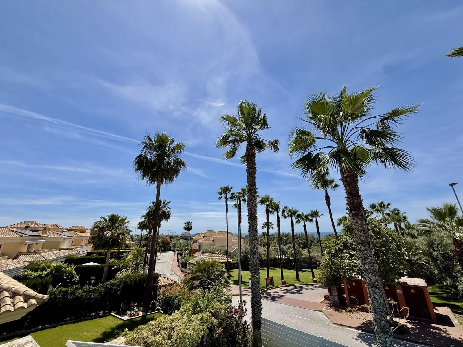 4 chambre Villa/Maison Semi-Mitoyenne à vendre à Marbella avec piscine garage - 1 485 000 € (Ref: 9824975)