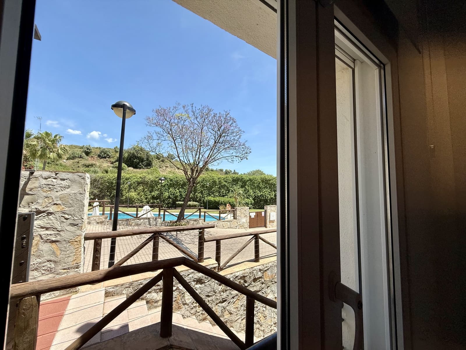 4 chambre Villa/Maison Semi-Mitoyenne à vendre à Marbella avec piscine garage - 1 485 000 € (Ref: 9824975)