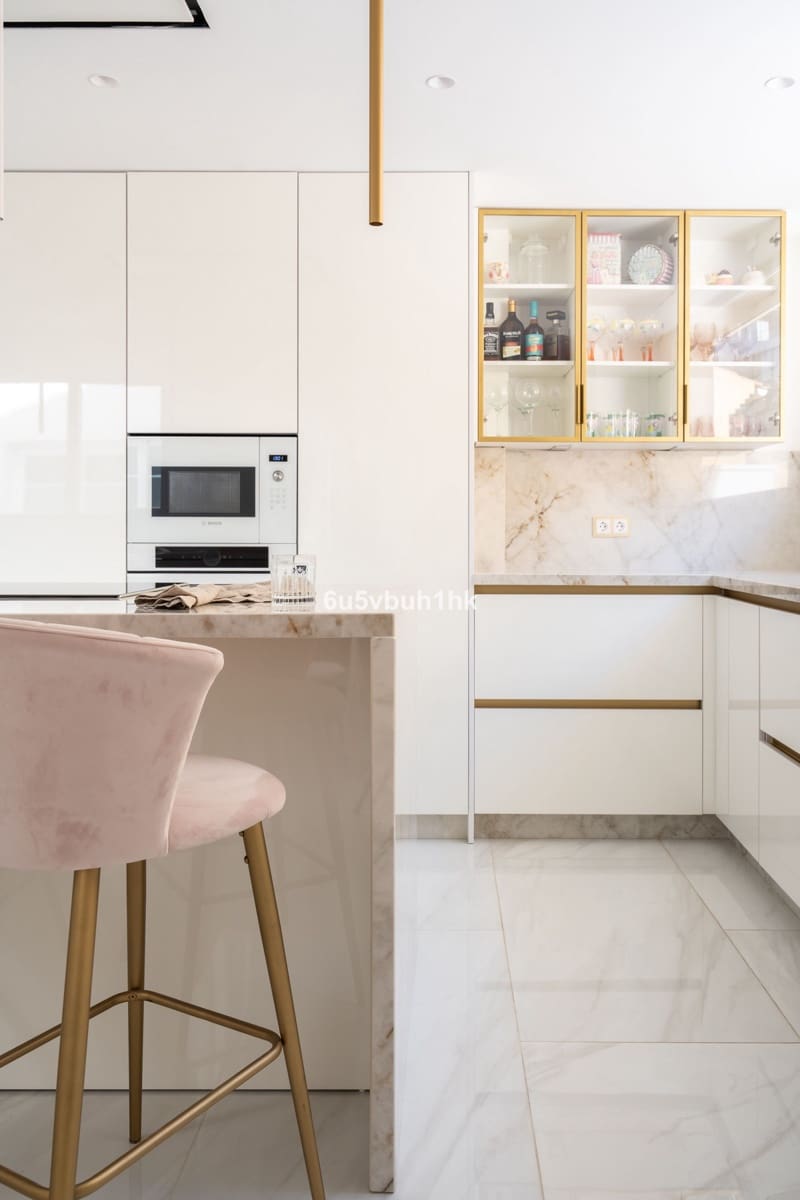 Casa de 4 habitaciones en La Mairena en venta con piscina - 850.000 € (Ref: 9824976)