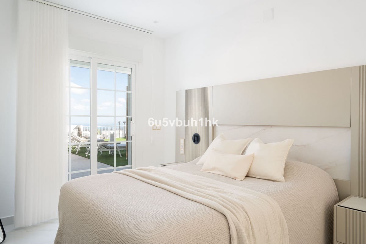 Casa de 4 habitaciones en La Mairena en venta con piscina - 850.000 € (Ref: 9824976)