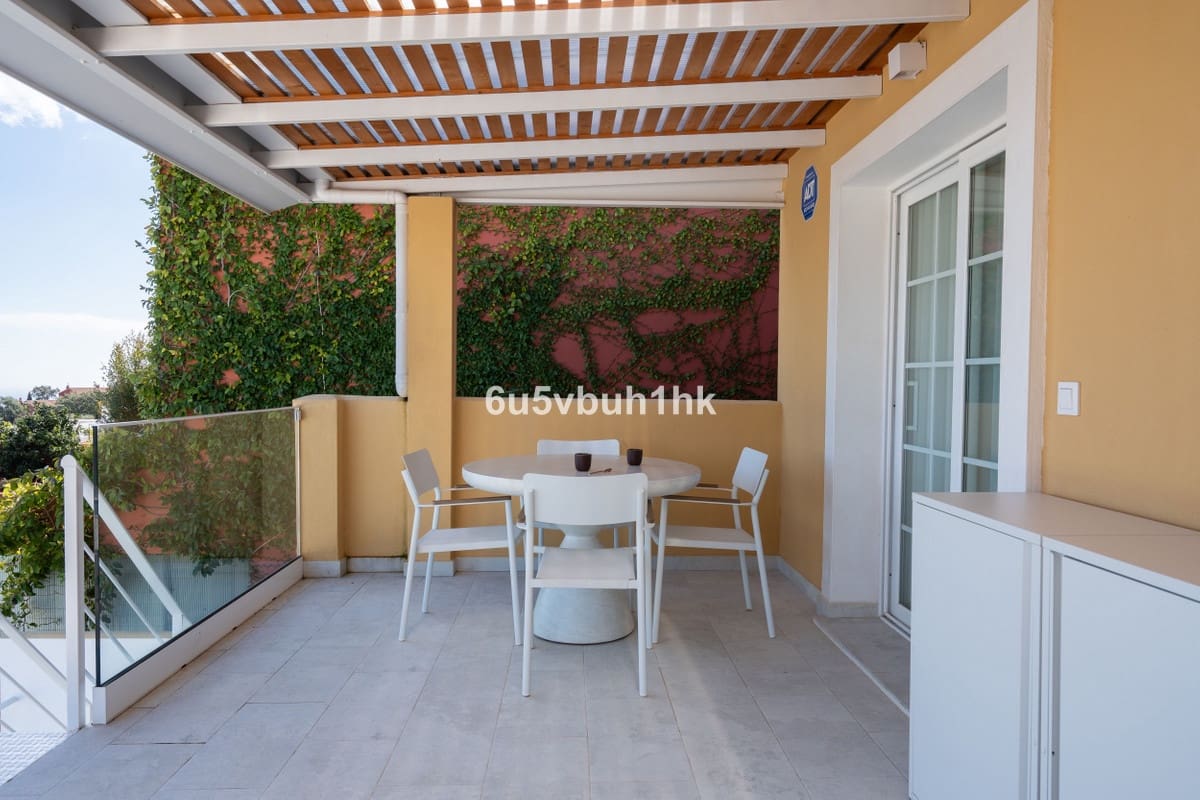 Casa de 4 habitaciones en La Mairena en venta con piscina - 850.000 € (Ref: 9824976)