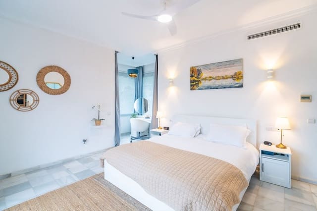 3 sypialnia Willa na sprzedaż w Mijas Golf, Mijas z basenem garażem - 990 000 € (Ref: 9824979)