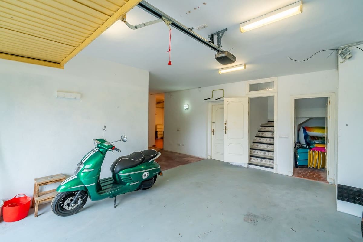 3 bedroom Villa for sale in Mijas Golf with pool garage - € 990,000 (Ref: 9824979)