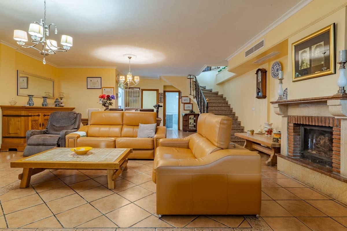 8 sypialnia Willa na sprzedaż w Alhaurin el Grande z basenem - 995 000 € (Ref: 9824983)