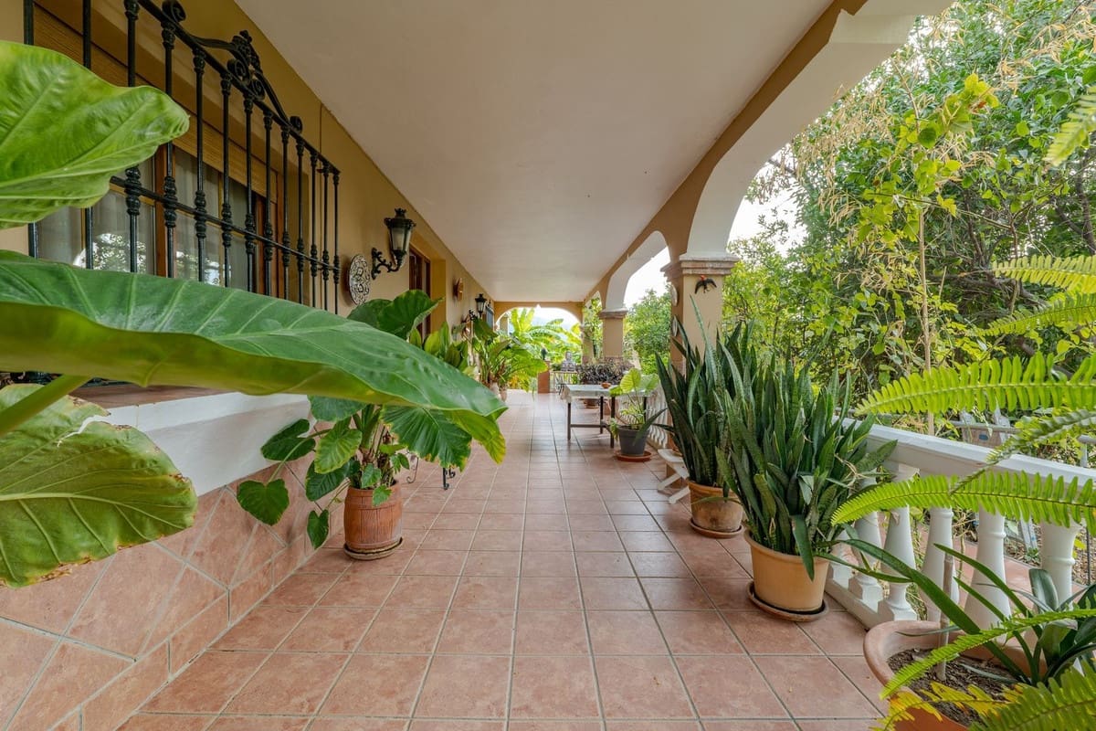8 sypialnia Willa na sprzedaż w Alhaurin el Grande z basenem - 995 000 € (Ref: 9824983)