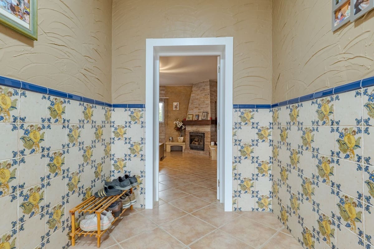 8 sypialnia Willa na sprzedaż w Alhaurin el Grande z basenem - 995 000 € (Ref: 9824983)