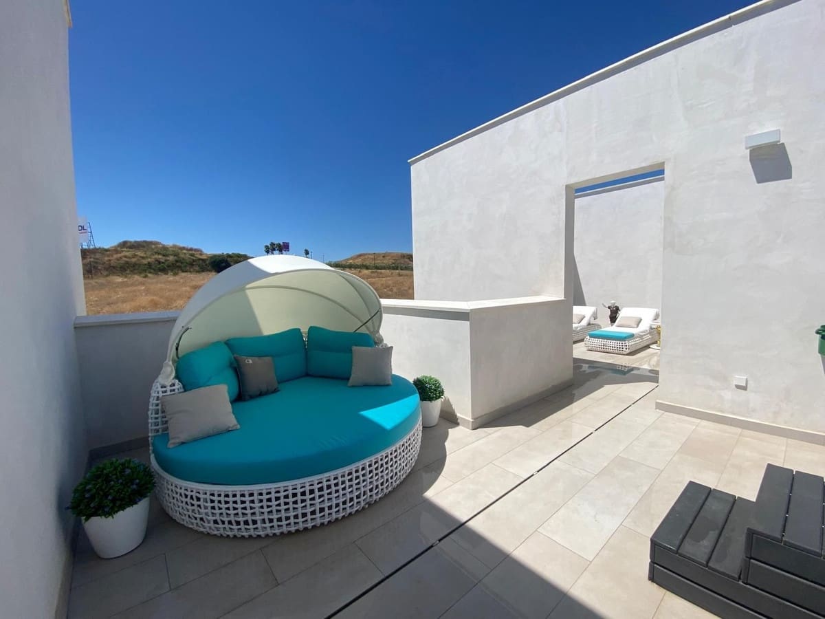 3 bedroom Townhouse for sale in Sotogrande with pool garage - € 845,000 (Ref: 9824987)