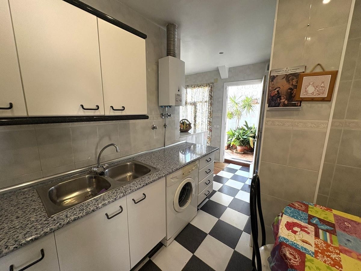 4 Zimmer Villa zu verkaufen in Alhaurin de la Torre mit Garage - 799.000 € (Ref: 9824989)