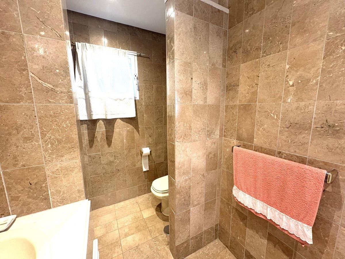 4 Zimmer Villa zu verkaufen in Alhaurin de la Torre mit Garage - 799.000 € (Ref: 9824989)