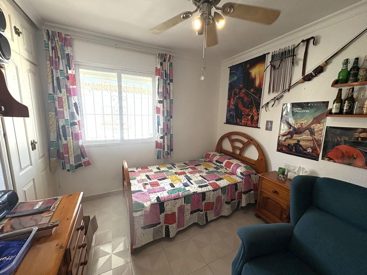4 Zimmer Villa zu verkaufen in Alhaurin de la Torre mit Garage - 799.000 € (Ref: 9824989)