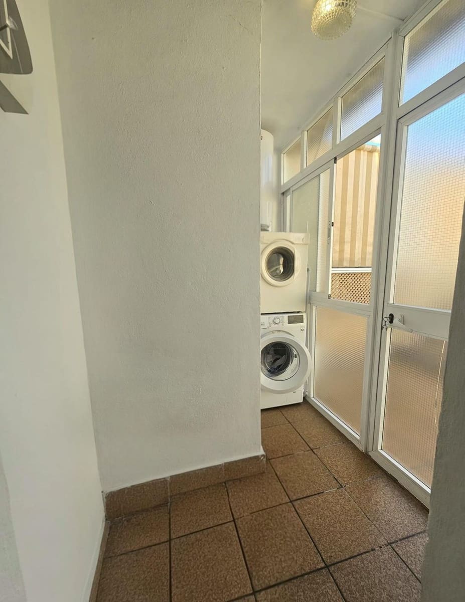 Pareado de 4 habitaciones en Torremolinos en venta con piscina - 550.000 € (Ref: 9824990)
