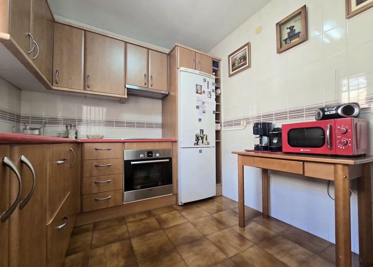 Pareado de 4 habitaciones en Torremolinos en venta con piscina - 550.000 € (Ref: 9824990)