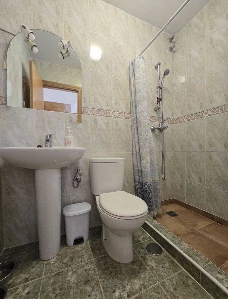 Pareado de 4 habitaciones en Torremolinos en venta con piscina - 550.000 € (Ref: 9824990)