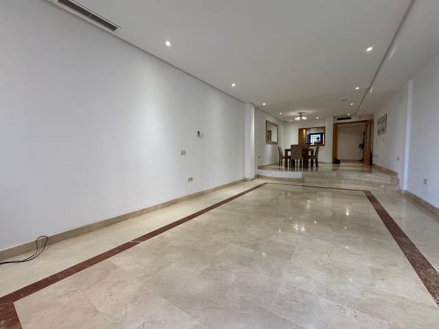 2 chambre Appartement à vendre à Puerto Banus, Marbella avec piscine - 760 000 € (Ref: 9826672)