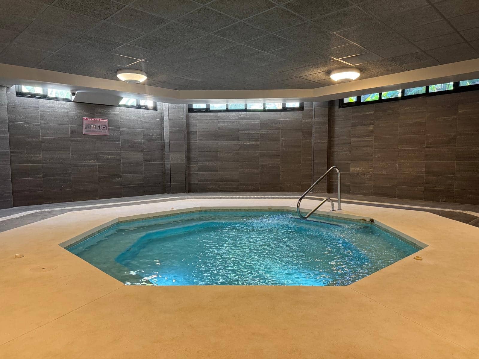 2 chambre Appartement à vendre à Puerto Banus avec piscine - 760 000 € (Ref: 9826672)