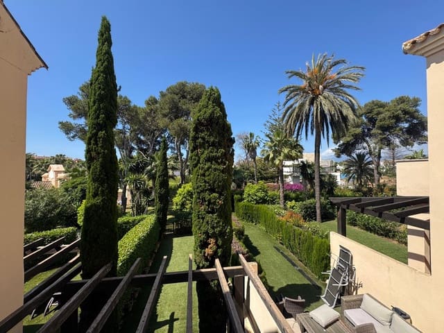2 chambre Appartement à vendre à Puerto Banus, Marbella avec piscine - 760 000 € (Ref: 9826672)