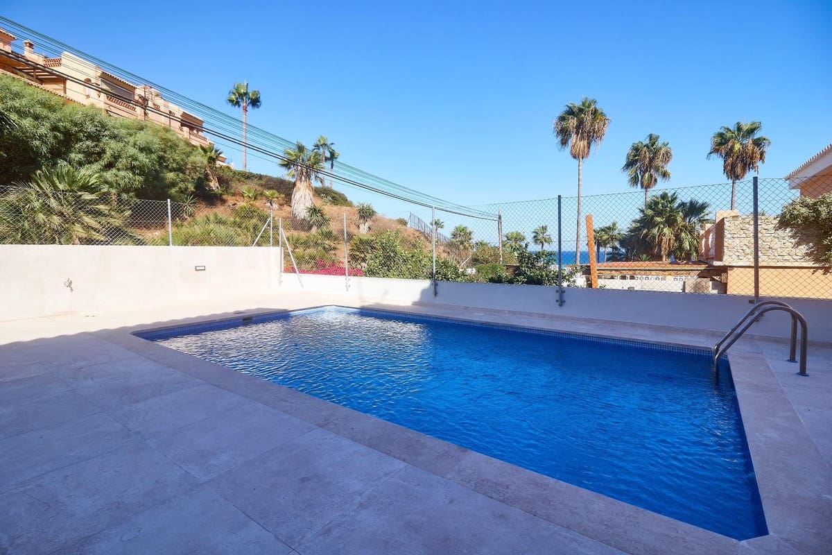 5 bedroom Villa for sale in El Faro with pool - € 945,000 (Ref: 9826673)