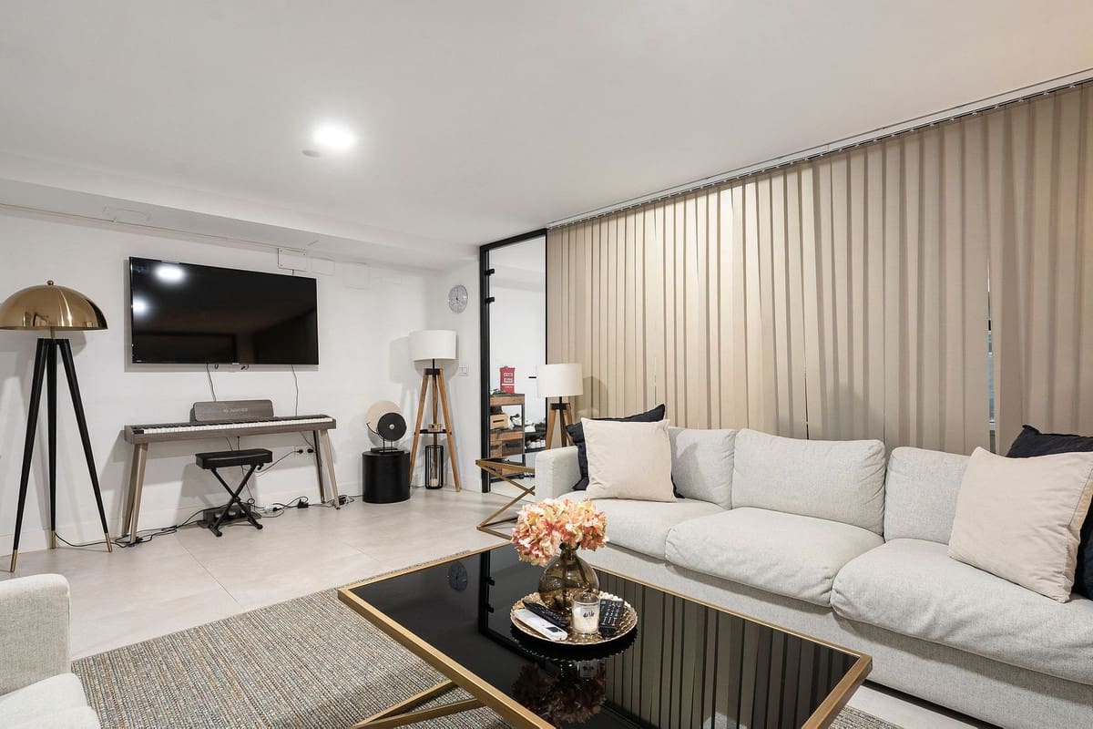 4 Zimmer Haus zu verkaufen in Nueva Andalucia mit Pool Garage - 1.195.000 € (Ref: 9826675)