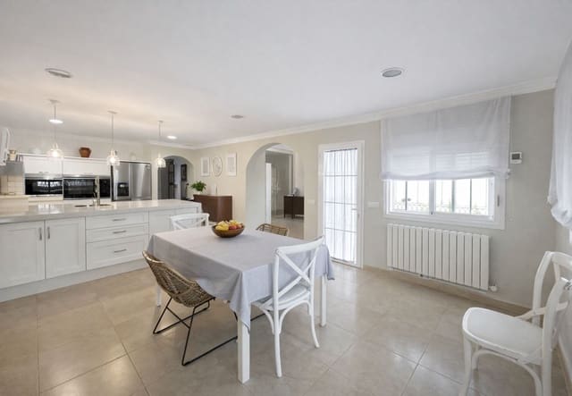 5 camera da letto Casa in vendita in San Pedro de Alcántara Pueblo, Marbella con piscina - 945.000 € (Rif: 9827167)