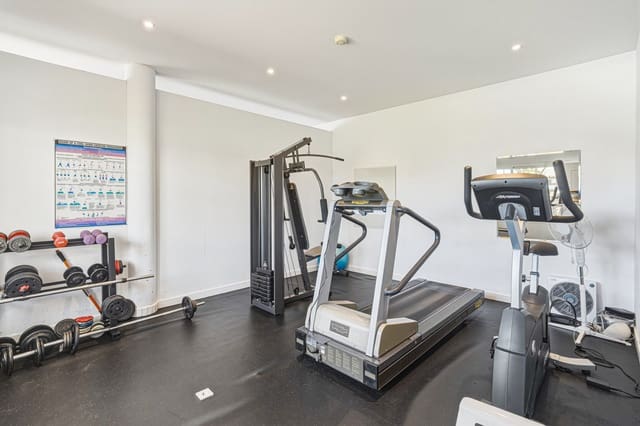 3 chambre Appartement à vendre à Centro, Estepona avec piscine - 479 000 € (Ref: 9831242)