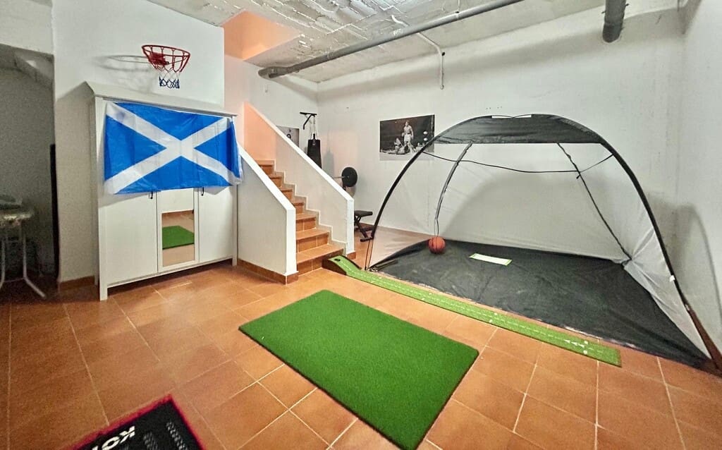 4 soveværelse Semi-Rækkehus til salg i New Golden Mile med swimmingpool garage - € 549.000 (Ref: 9831244)
