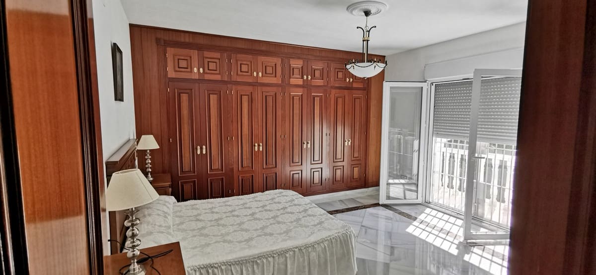 5 sypialnia Willa na sprzedaż w Estepona z basenem garażem - 2 600 000 € (Ref: 9831246)