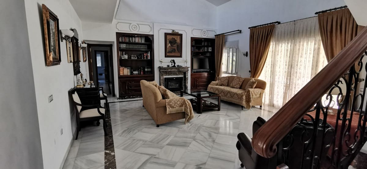 5 sypialnia Willa na sprzedaż w Estepona z basenem garażem - 2 600 000 € (Ref: 9831246)