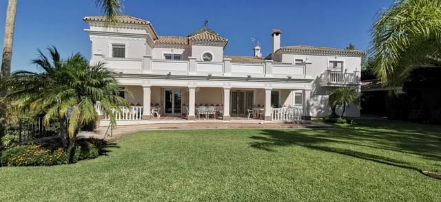5 sypialnia Willa na sprzedaż w Centro, Estepona z basenem garażem - 2 600 000 € (Ref: 9831246)