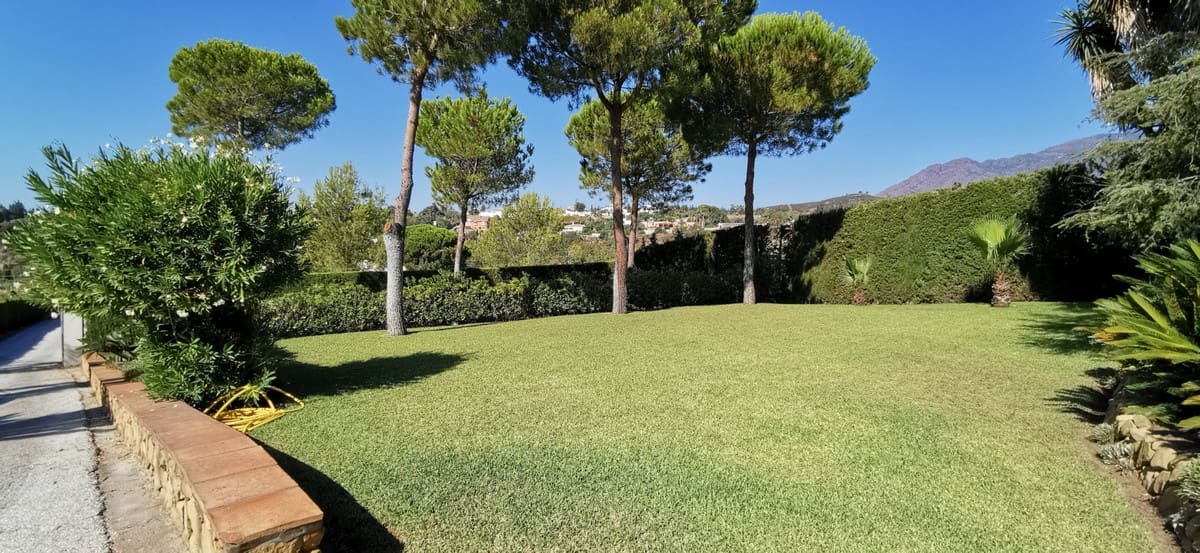 5 sypialnia Willa na sprzedaż w Estepona z basenem garażem - 2 600 000 € (Ref: 9831246)