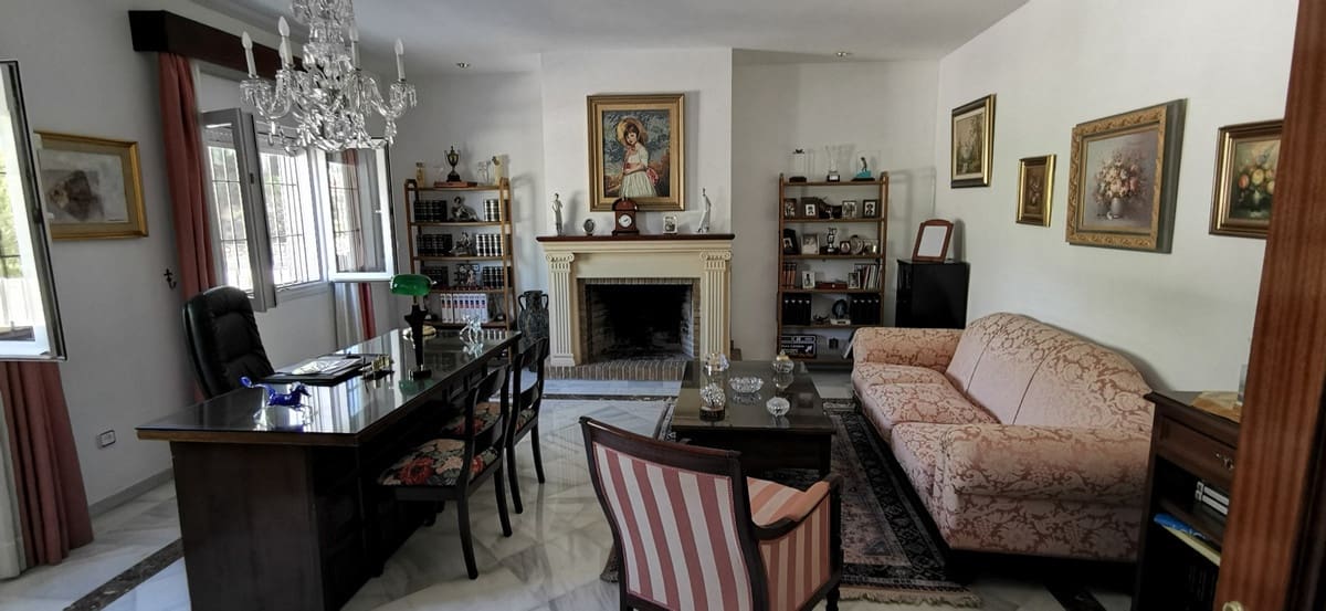 5 sypialnia Willa na sprzedaż w Estepona z basenem garażem - 2 600 000 € (Ref: 9831246)