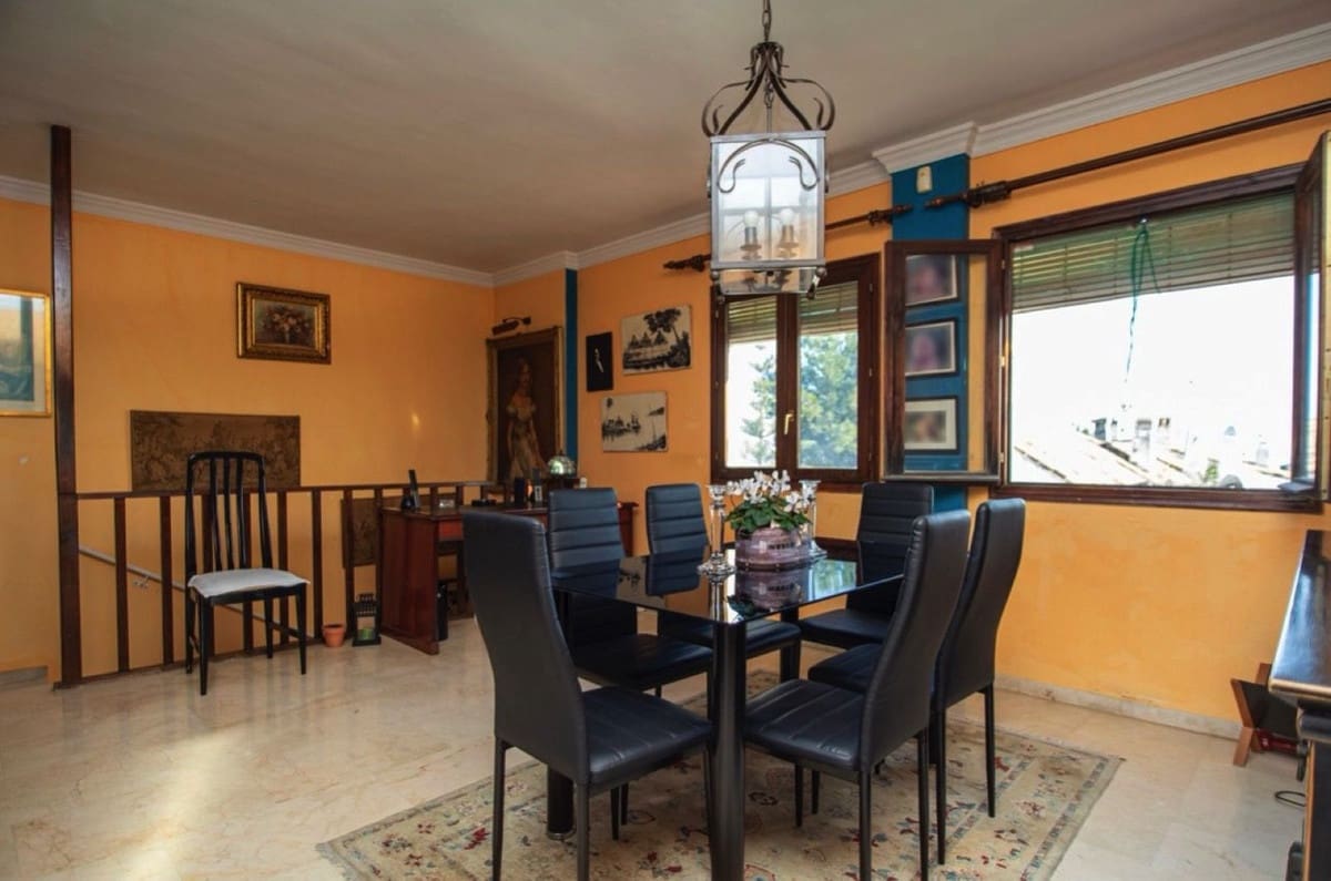 3 chambre Villa/Maison Semi-Mitoyenne à vendre à Marbella avec piscine garage - 620 000 € (Ref: 9831248)