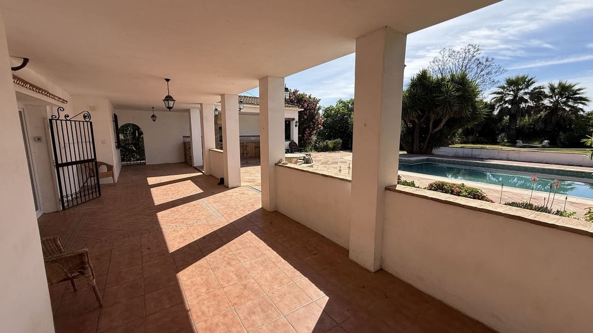 3 bedroom Finca/Country House for sale in Alhaurin el Grande with pool - € 475,000 (Ref: 9831249)