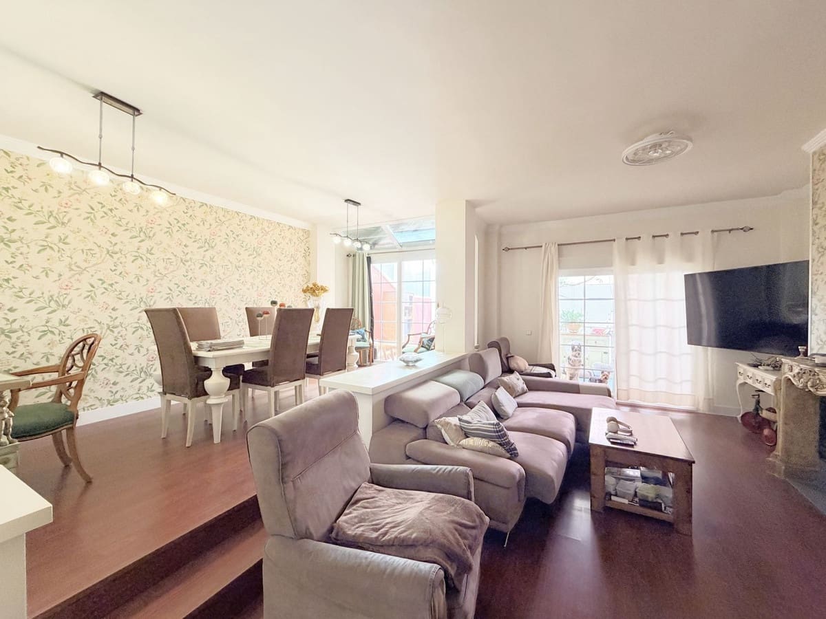 Casa de 4 habitaciones en Sotogrande en venta con piscina garaje - 690.000 € (Ref: 9832341)