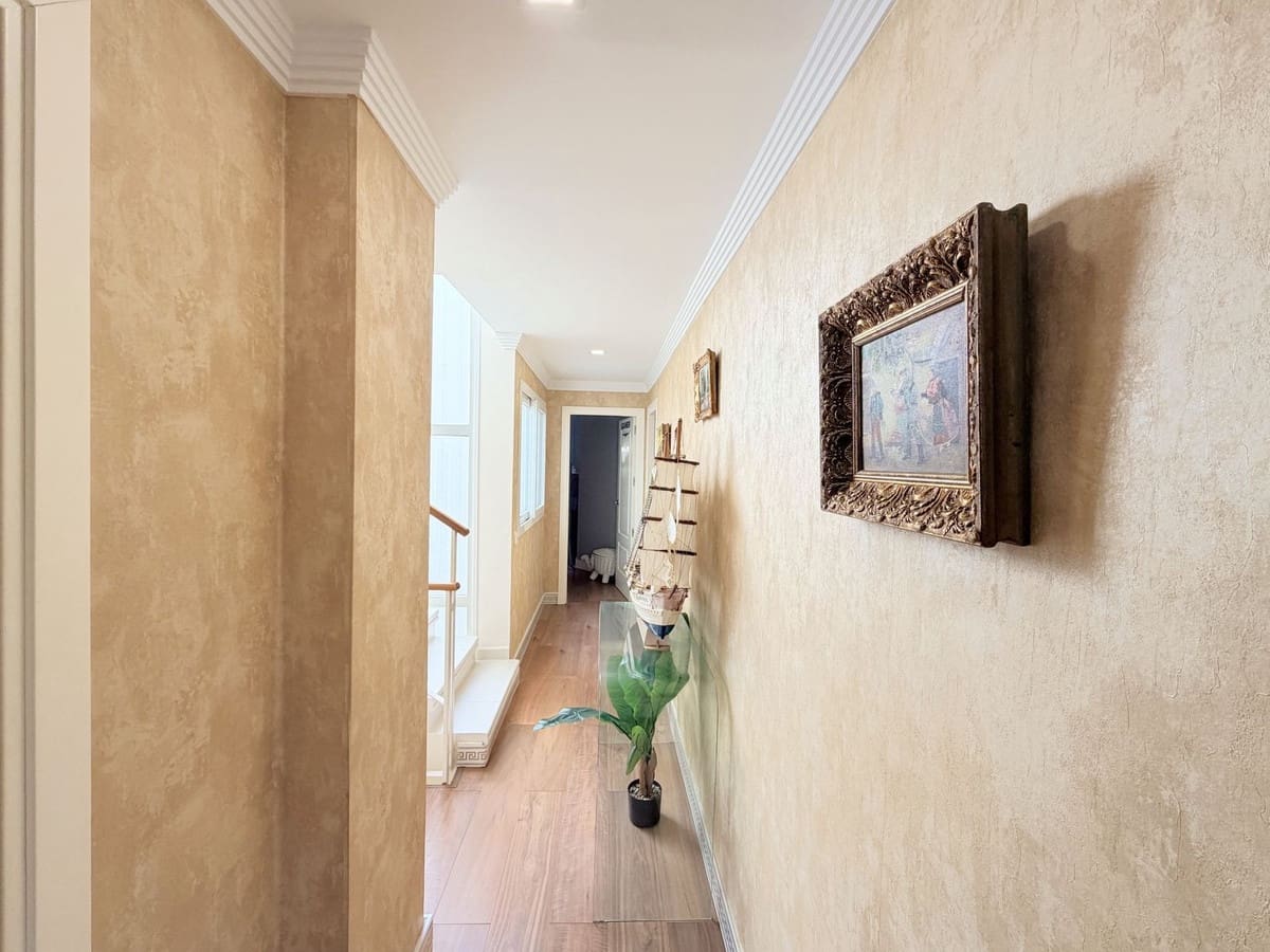 Casa de 4 habitaciones en Sotogrande en venta con piscina garaje - 690.000 € (Ref: 9832341)