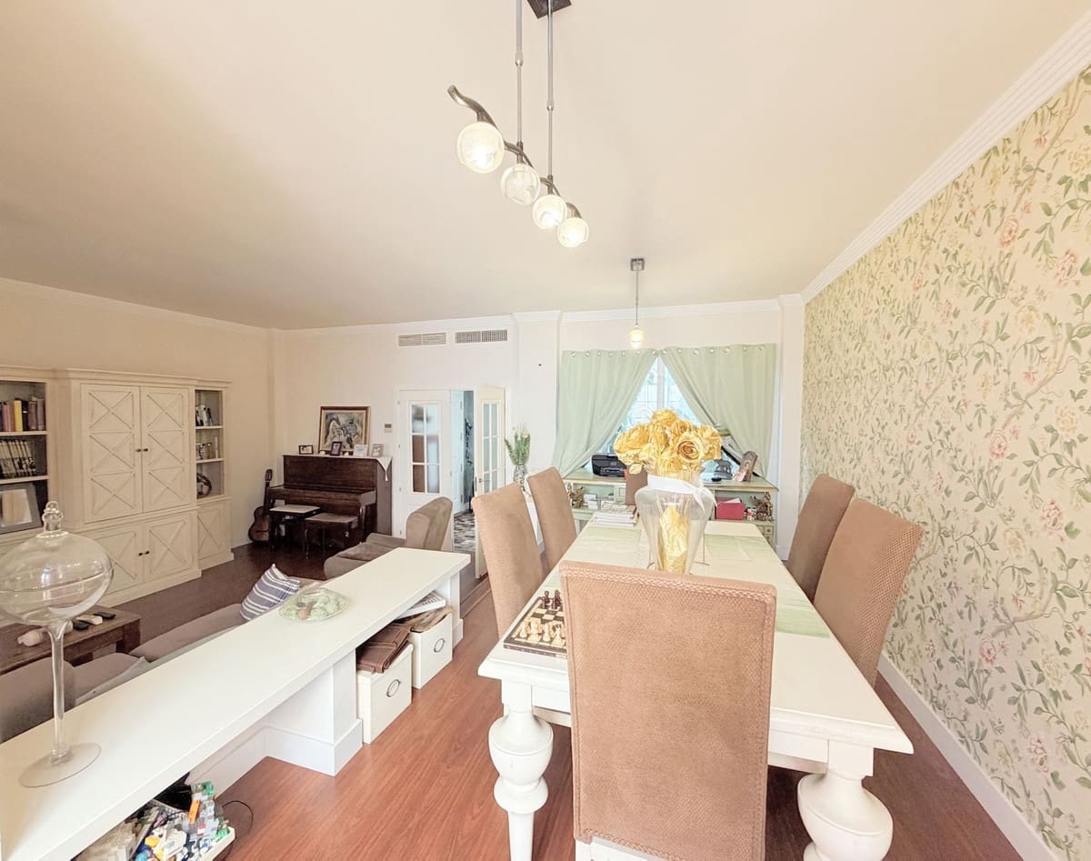 Casa de 4 habitaciones en Sotogrande en venta con piscina garaje - 690.000 € (Ref: 9832341)