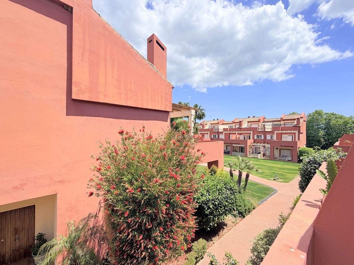 Casa de 4 habitaciones en Sotogrande en venta con piscina garaje - 690.000 € (Ref: 9832341)